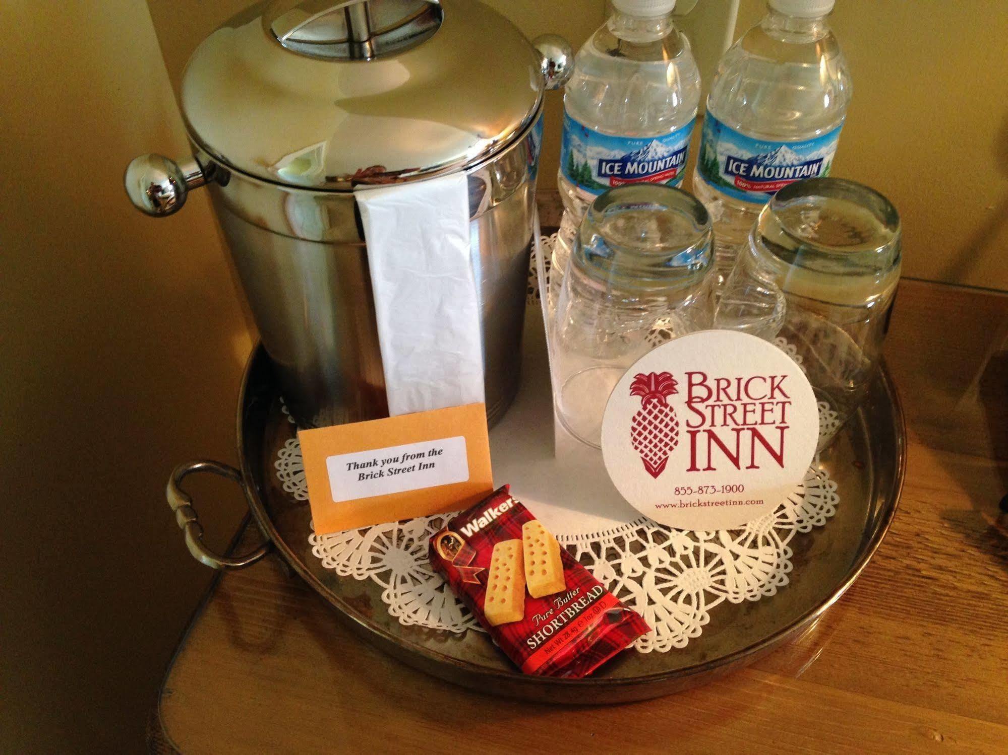 Brick Street Inn Zionsville Экстерьер фото