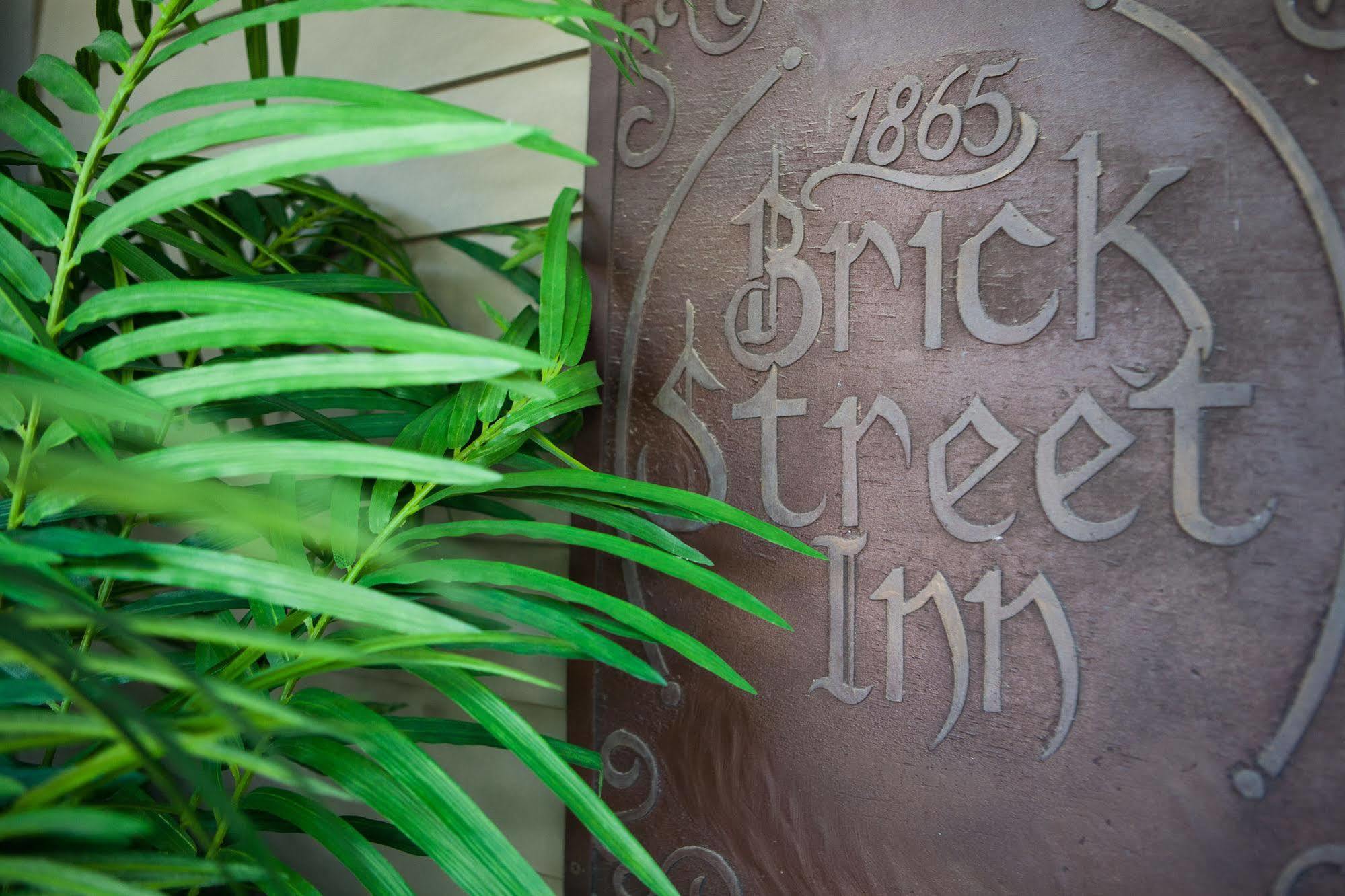 Brick Street Inn Zionsville Экстерьер фото