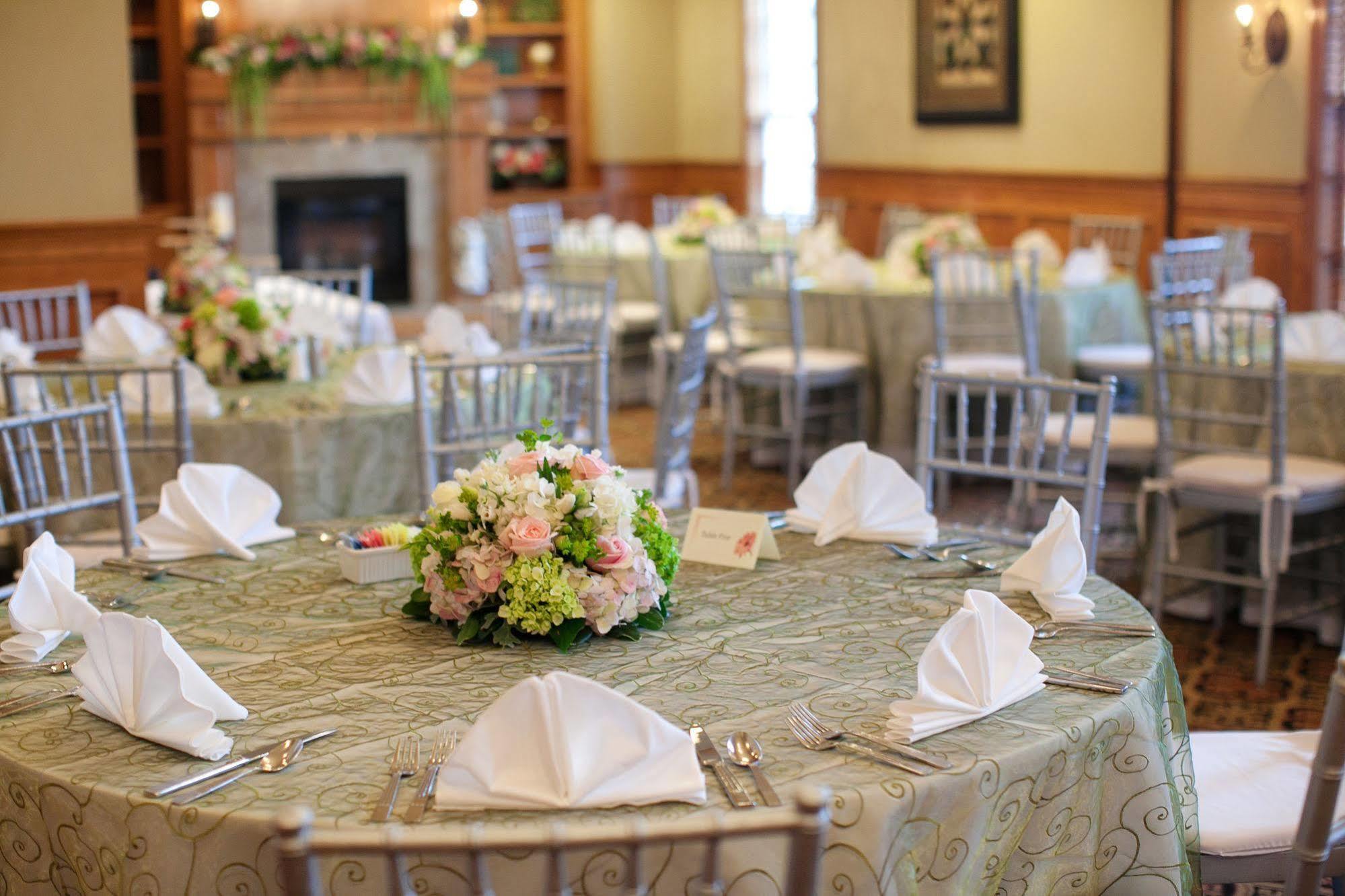 Brick Street Inn Zionsville Экстерьер фото